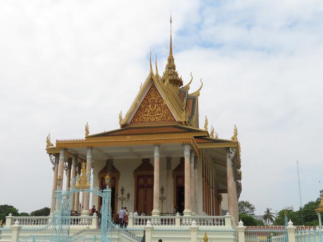 Aufnahme 11.2.2020 Silberpagode - Fotografierverbot im Innenraum