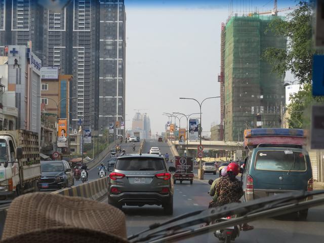 Aufnahme 11.02.2020 Fahrt durch Phnom Penh