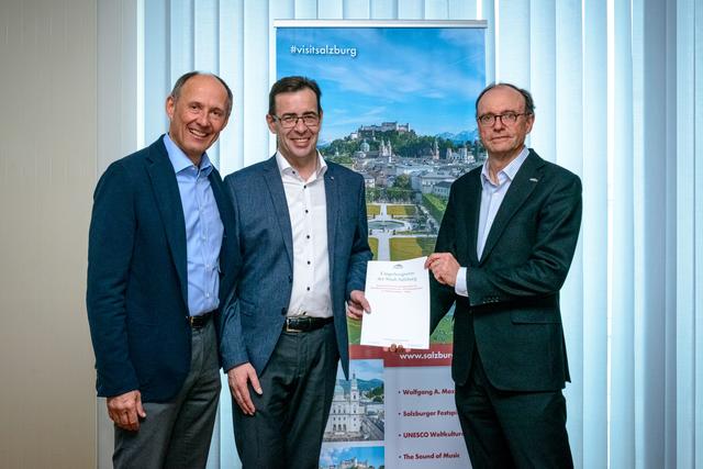 Freude über Kooperationsverlängerung: Leo Bauernberger (SLT), Andreas Hasenöhrl (Obmann der SUO), Bert Brugger (TSG). | Foto:  Tourismus Salzburg/G. Breitegger