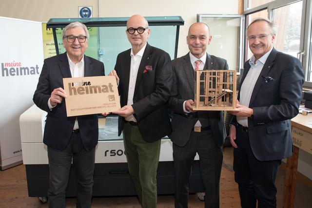 Bereits mit dem Laser-Cutter gefertigte Stücke | Foto: Adrian Hipp