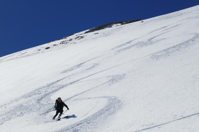 Firnrausch am Gipfelhang der Malutspitze.