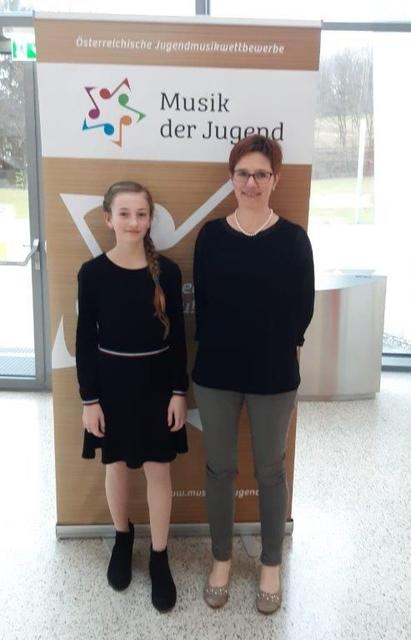 Sara Floimayr und Elisabeth Schöringhumer. | Foto: Harald Peherstorfer/LMS Waizenkirchen
