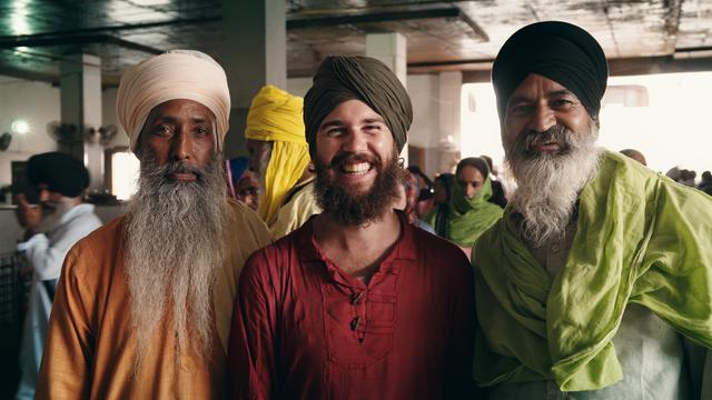 Auf seiner Weltreise lernte Christoph Pehofer verschiedenste Kulturen kennen. Jetzt brachte er seinen Dokumentarfilm "Couch Connections" in die österreichischen Kinos. | Foto: Pehofer