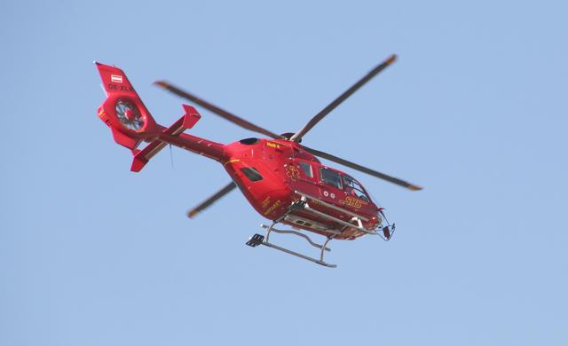 Das Kind wurde mit dem NAH nach Innsbruck geflogen. | Foto: Foto: Walpoth