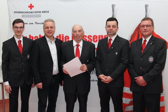 Horst Eitelhuber ist seit 60 Jahren freiwillig beim Roten Kreuz Enns