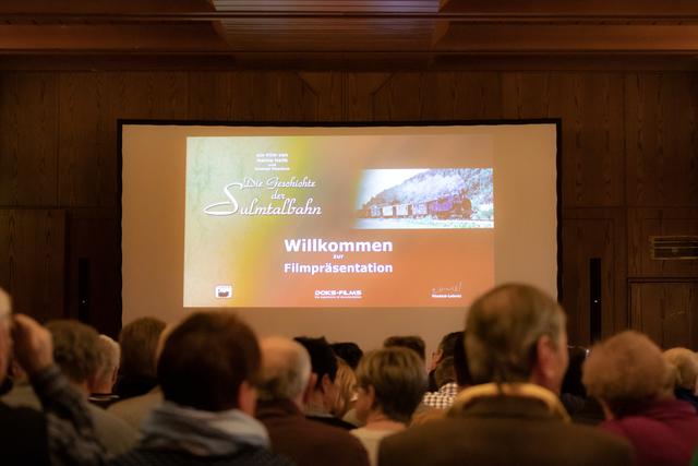 Über 200 Besucher schauten sich das an ,.... 