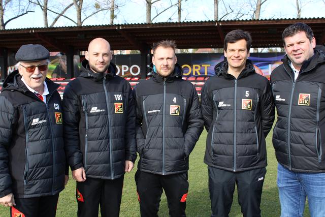 Trainer Mag.Walter Kresnik, Chefcoach Dipl. Päd. Christopher Hartinger, Kapitän I Andreas Glaser,Kapitän II Andreas Wilfling und Sportdirektor Karlheinz Mittendrein wollen mit dem FSK vorne mitmischen.