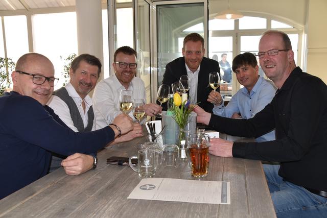 Gemütliche Männerrunde am Hannersberg