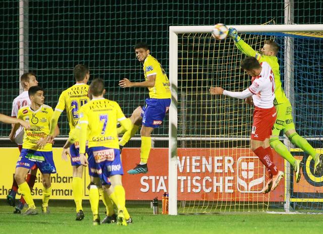 Die Lafnitzer mit William (Mitte) und Kapitän Andreas Zingl (re) konnte nur 45 Minuten überzeugen.