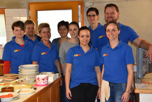 Das Küchenteam sorgte für Heurigenspezialitäten.