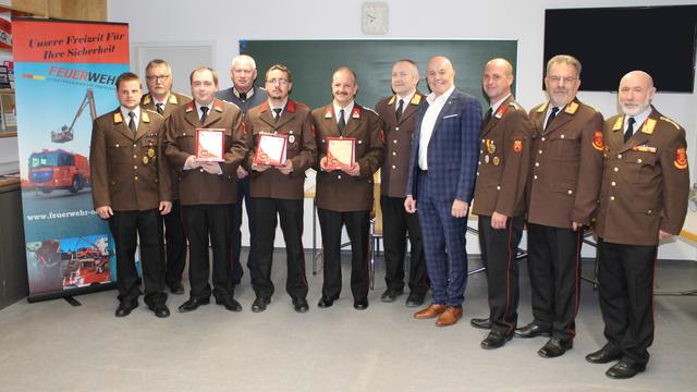 Bei der Jahreshauptdienstbesprechung der Stadtfeuerwehr Oberwart gab es einige Ehrungen.