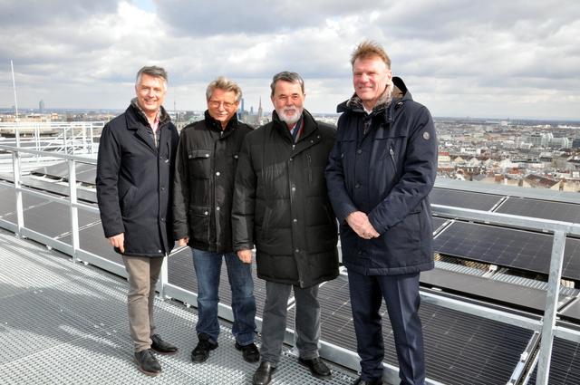 Hans Köppen, Michael Mitic und Franz Six vom Haus des Meeres mit Michael Strebl von Wien Energie (v.l.n.r.).