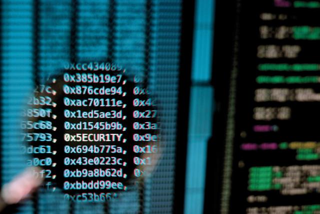 IT-Sicherheit: oft ist die Hilfe vom Profi sinnvoll, damit alle Daten auch wirklich in Sicherheit sind.