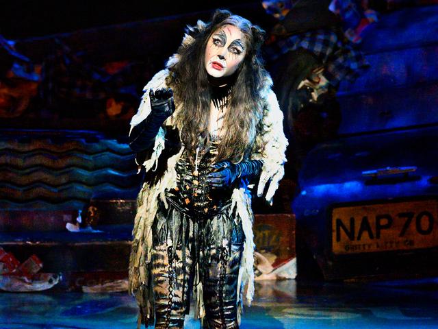 Wietske van Tongeren spielt die "Grizabella" in Sir Andrew Lloyd Webbers Musical Cats.