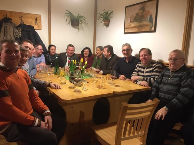 In gemütlicher Runde trafen sich Vertreter der Marktgemeinde Wiesen und der Marktgemeinde Lanzenkirchen
