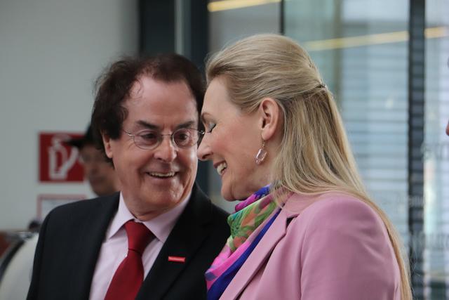 Hans Roth und Christine Aschbacher | Foto: Edith Ertl