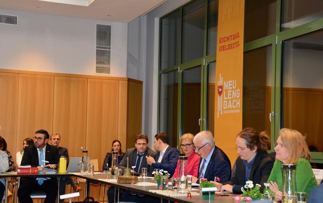 Florian Steinwendtner, Gerhard Schabschneider, Jürgen Rummel, Maria Rigler, Bürgermeister Franz Wohlmuth, Vizebürgermeister Paul Mühlbauer, Barbara Löffler
