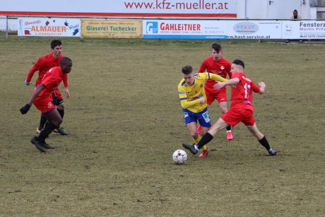 Die vielen Neuen bei Stadl-Paura (neun in der Startelf) erwischten Daniel Schroll und den DSC am falschen Fuß.