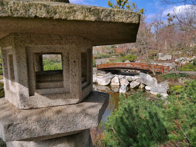 Blick von der Steinlaterne zur Brücken