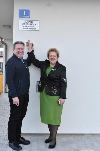 Ehrenamtliche Volkshilfe-Präsidentin LT-Präs.in Verena Dunst, Bürgermeister Gerhard Zapfl