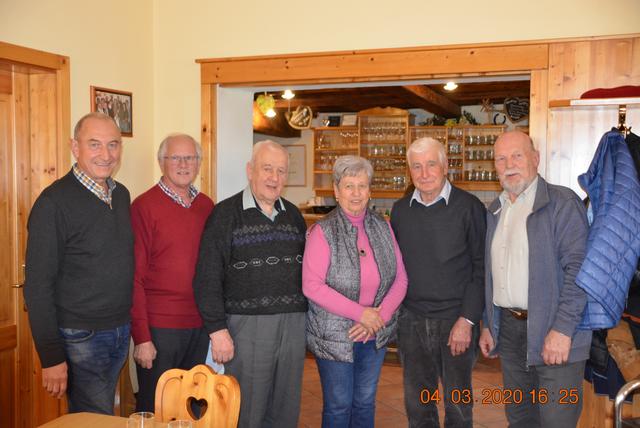 Obmann Franz Kremser, Schriftführer Karl Haring, Johann Stelzl, Kassierin Gertrude Stoißer, Franz Resch Franz und Peter Thurner.