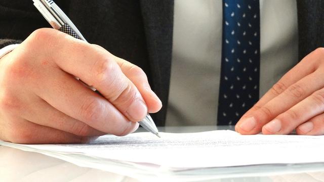 Ein Volksbegehren läuft in zwei Schritten ab: der Unterstützungsphase und der achttägigen Eintragungsphase. Zu Themen, die erst in der Unterstützungsphase sind, gibt es nur im Internet oder durch persönliches Nachfragen auf dem Gemeindeamt Informationen.