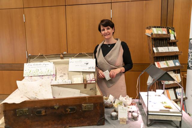 Mag. Marion Peternell, Gründerin von "Seedpap - Saatpapier aus Österreich auf das die Bienen fliegen". | Foto: Tamara Mednitzer