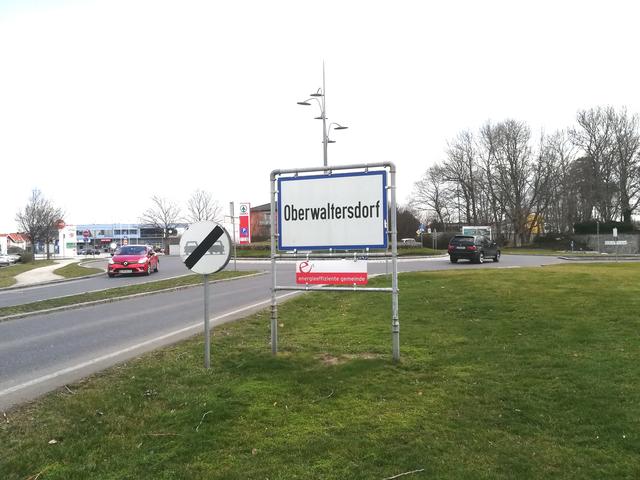 Oberwaltersdorf: Unbekannte brachen in einen Baustellencontainer und stahlen Werkzeug und Maschinen.