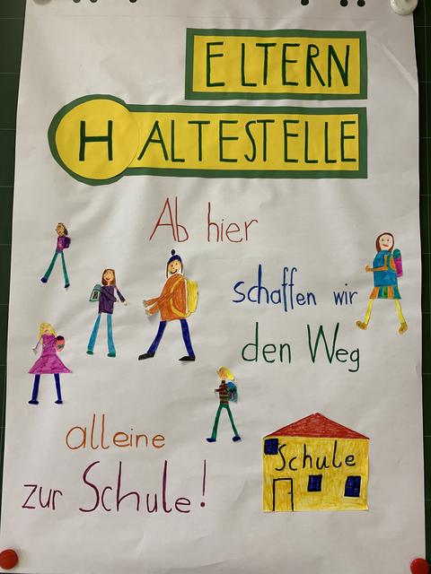 Entsprechende Plakate sollen den Eltern den Weg weisen.