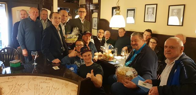 Bgm. Helmut Linhart lud ins Stadtcafé Pötscher zum ersten Bürgermeisterschnapsen.