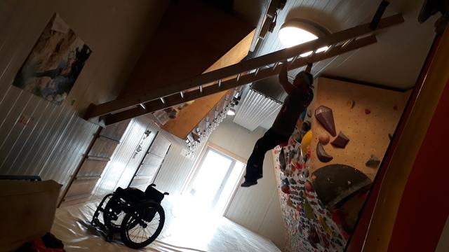 Das Ziel des Projektes "INKlettern" ist es Barrieren zwischen Menschen mit und ohne Behinderung in der Kletterhalle abzubauen.