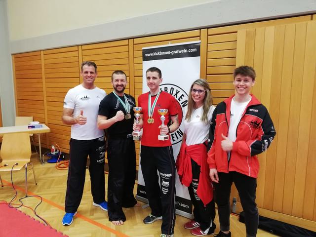 Die Kickboxer aus Leibnitz waren bei der Landesmeisterschaft in Gratwein eine Klasse für sich.