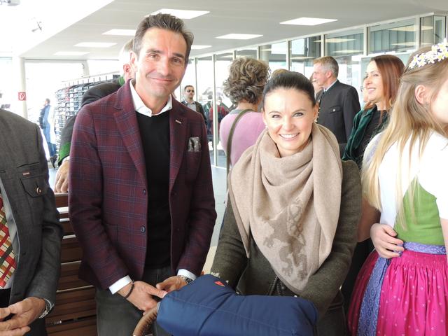 Nadina Eugster und Dietmar Schweiggl, WKO RSTL Obmann Stellvertreter. | Foto: Gady