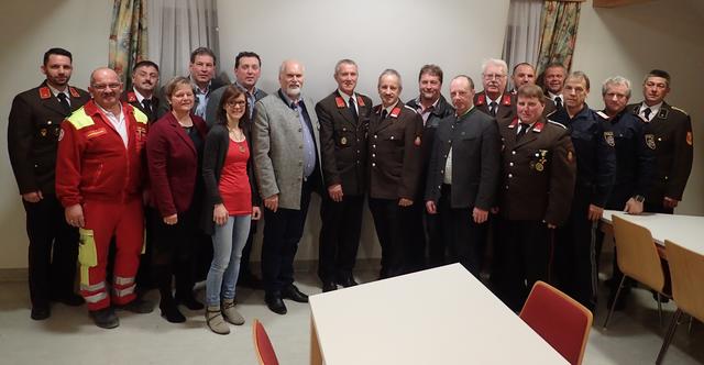 v.l. Christian Sieder, Willi Vorlaufer, Karl Zöchbauer, Judith Gerstl, Karl Braunsteiner, Sandra Schweiger, Severin Zöchbauer, Kurt Wittmann, Andreas Veitinger, Franz Singer, Christian Riegler, Josef Engl, Josef Keil, Hubert Gansch, Franz Schmid, Jochen Lang, Manfred Spendlhofer, Karl Singer, Josef Zöchbauer