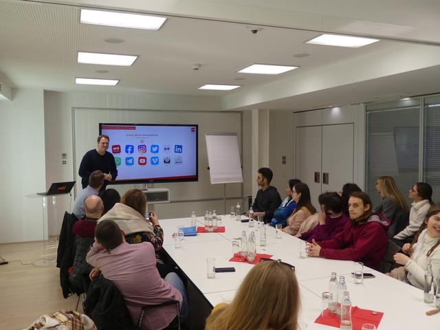 Ein Besuch in Klagenfurt in der Landdesorganisation der SPÖ Kärnten brachte Einblicke in die Social Media Arbeit