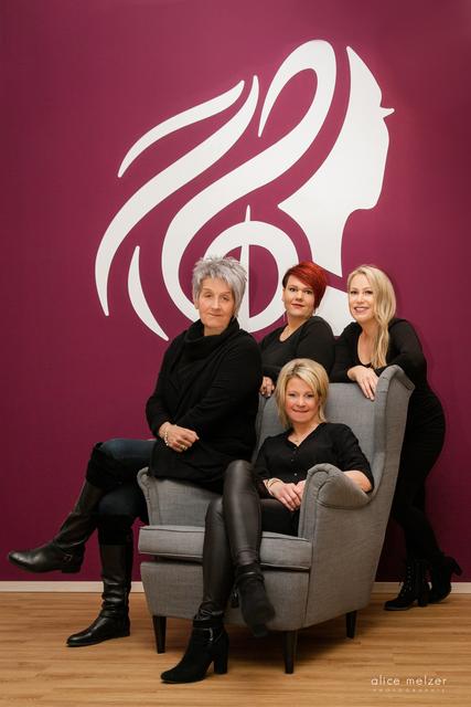 Karin, Silke, Marika und Roswitha im Salon Hairmony