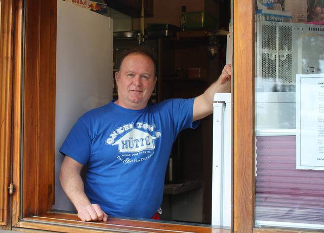 Früher betrieb Thomas Prodinger Judo und übte den Beruf des Tischlers aus. Heute ist er Experte vor allem in der Bosna-Zubereitung.