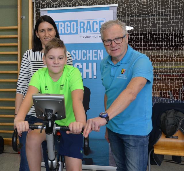 Claudia Reisner, Tobias Peinbauer, Mitarbeiter des Ergo-Race-Teams