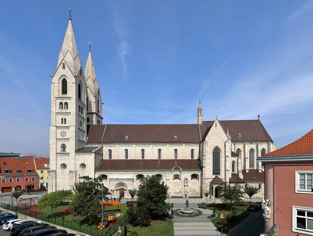 Vorsicht auch im Neustädter Dom während der Messe.