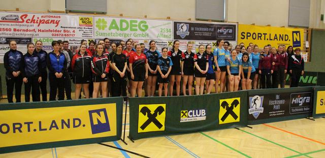 alle Spielerinnen der 1. Damen-BL UPO und der 2. Damen-Bundesliga, die in der Pottensteiner Ferdinand Raimund-Halle dabei waren.