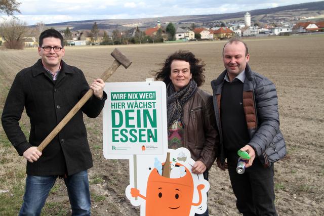 Kammerobmann Josef Hirsch, Bezirksbäuerin Magdalena Grabler und Obmann Stellvertreter Lorenz Mayr.