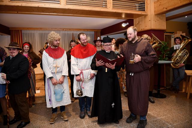 Erstmals, seit 15 Jahren wurde in Oberalm wieder der "Fasching verbrannt".