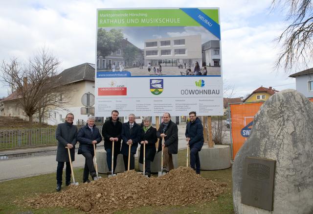 Gerald Knopf, Ferdinand Hochleitner, Marcus Niederreiter, Alfred Domokosch, Regina Habith, Klaus Wahlmüller, B. Pammer (v. l. n. r.).
