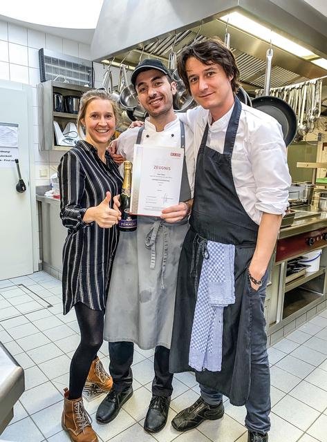 Gastgeberin und Geschäftsführerin Eva-Maria Pürmayer mit Samir Khairi und Haubenkoch Thomas Hofer.