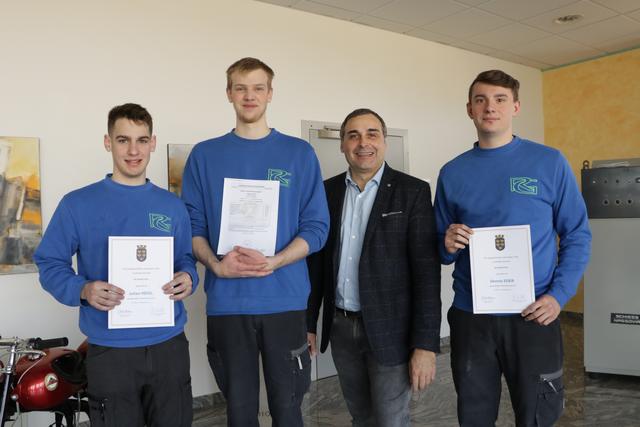 Julian Heigl, Markus Lust, Geschäftsführer Anton Buresch und Dennis Eder