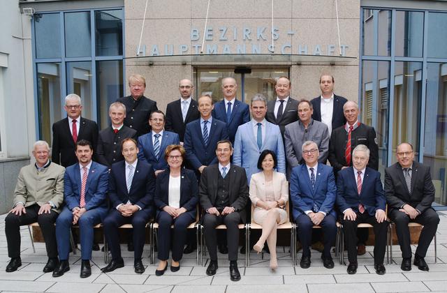 Die Bürgermeister des Bezirks nach der gestrigen Angelobung.