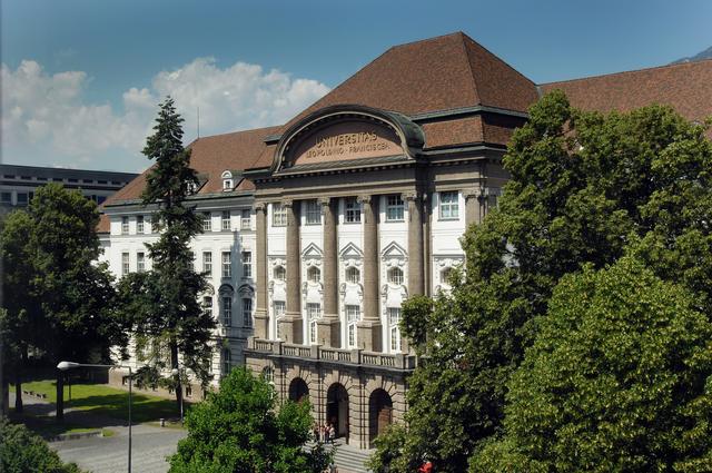 Sechs Personen wurden in Innsbruck positiv auf die Coronavirus-Erkrankung getestet. Ein Zusammenhang zu jener Studierenden-Infektkette, die sich bis zu einer Erasmus-Studentenparty zurückverfolgen lässt, ist wahrscheinlich. | Foto: Universität Innsbruck