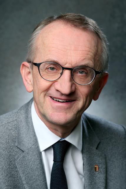 Nun gibt es eine Einigung zwischen dem Land Oberösterreich und dem abgesetzten Bezirkshauptmann Georg Wojak.