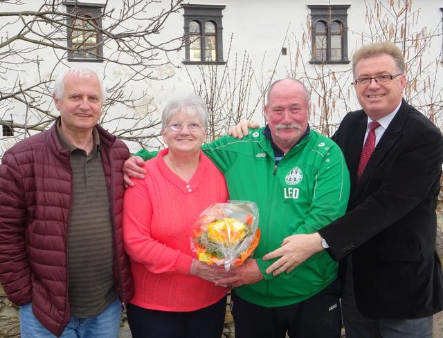 Ernst-Anton Hihlik, Geburtstagskind Helga Piller, Partner Helmut Leopold und Werner Schöll.