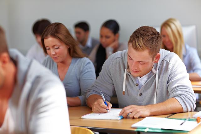 Ab Montag, 16. März 2020, sind auch die Oberstufenschulen in Grieskirchen und Eferding geschlossen. Im Gymnasium Dachsberg will man sich mit Online-Konferenzen behelfen.